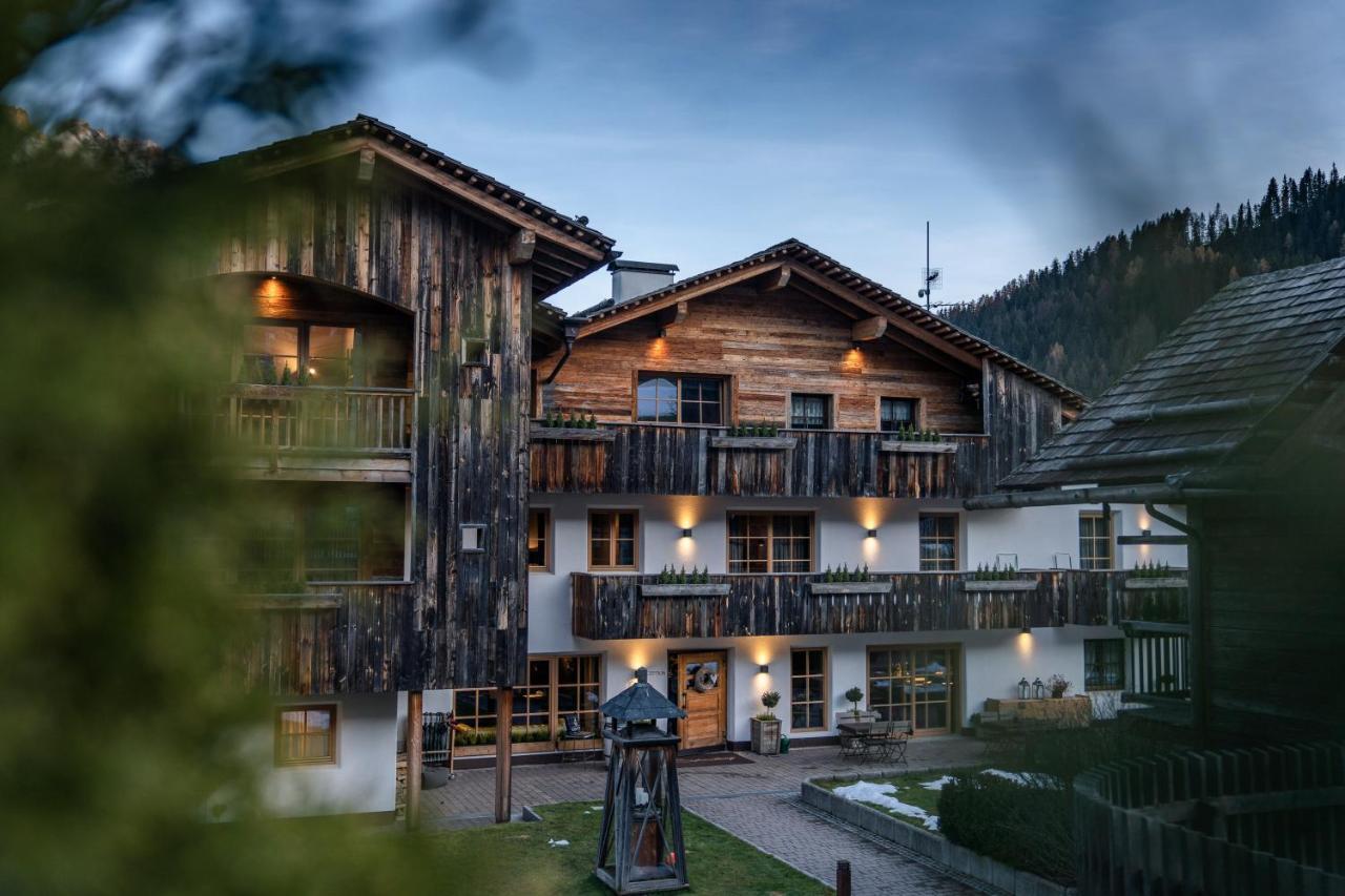 Sportony Mountain Lodges La Villa  Bagian luar foto