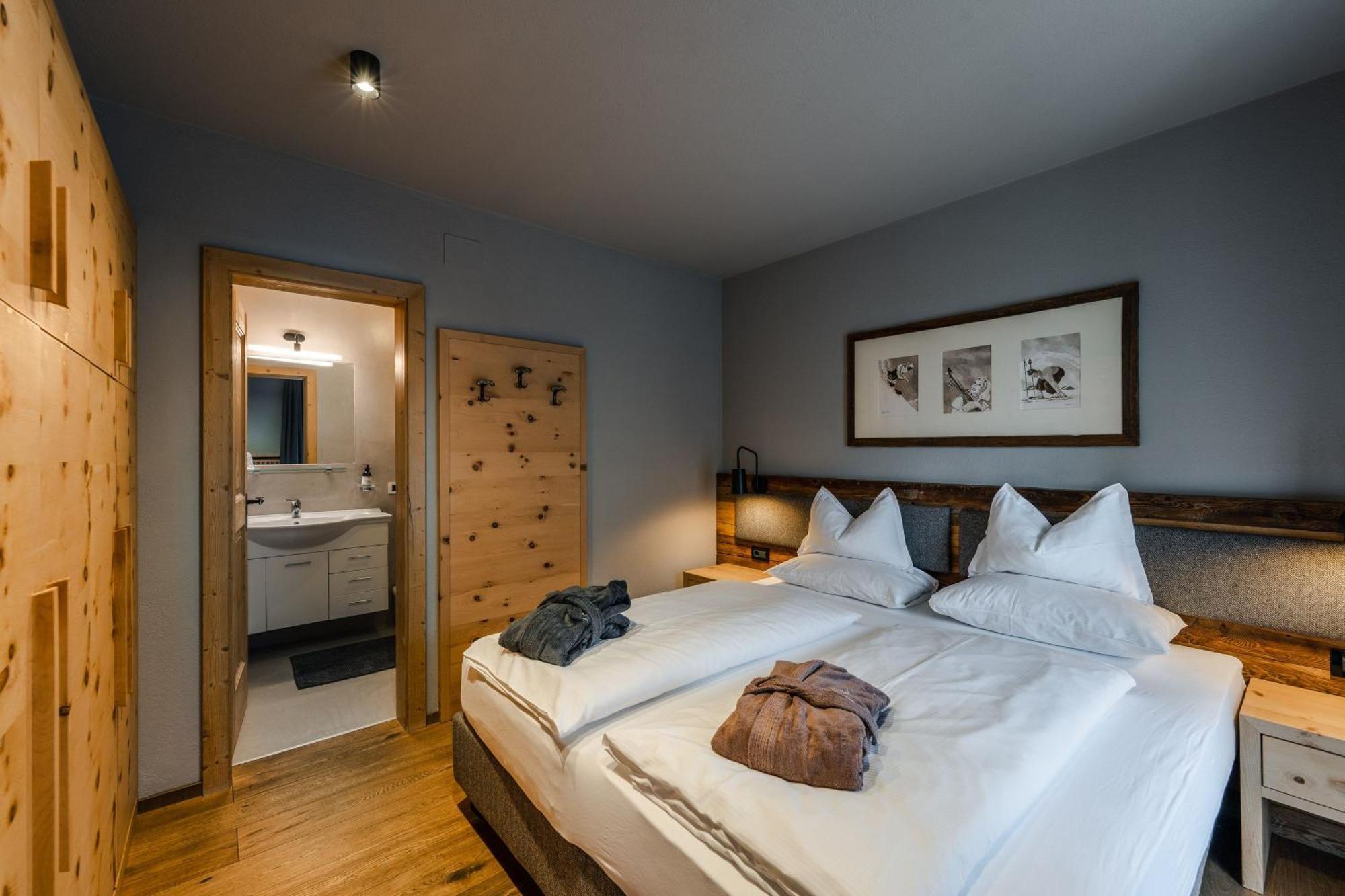 Sportony Mountain Lodges La Villa  Bagian luar foto