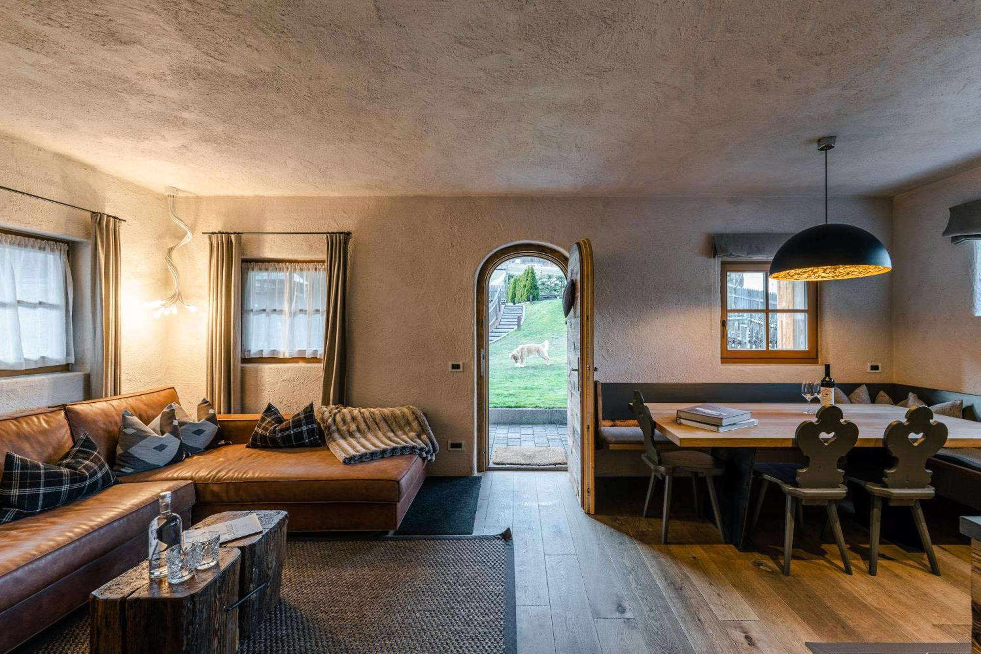 Sportony Mountain Lodges La Villa  Bagian luar foto