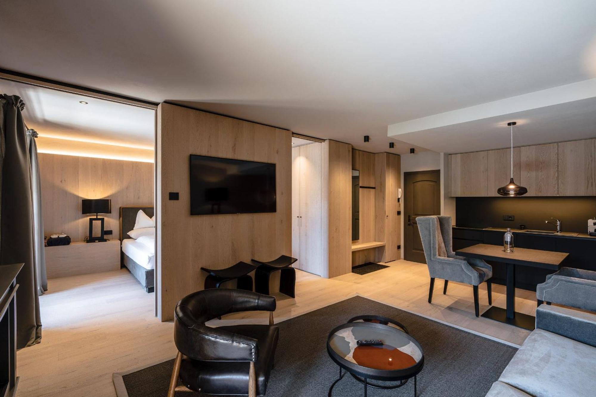 Sportony Mountain Lodges La Villa  Bagian luar foto