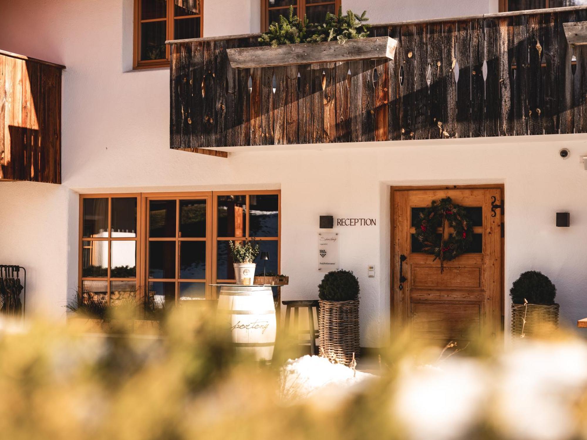 Sportony Mountain Lodges La Villa  Bagian luar foto